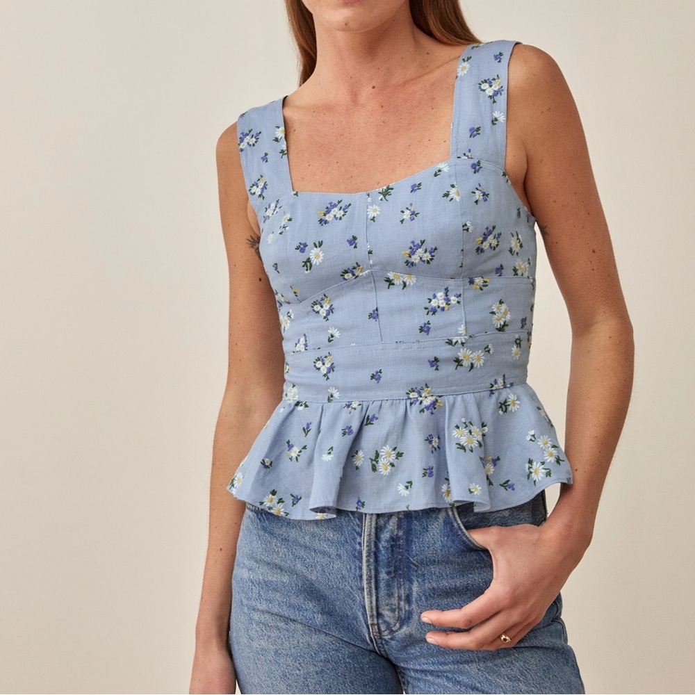 Reformation Jessy Linen Top in Mineral Daisy